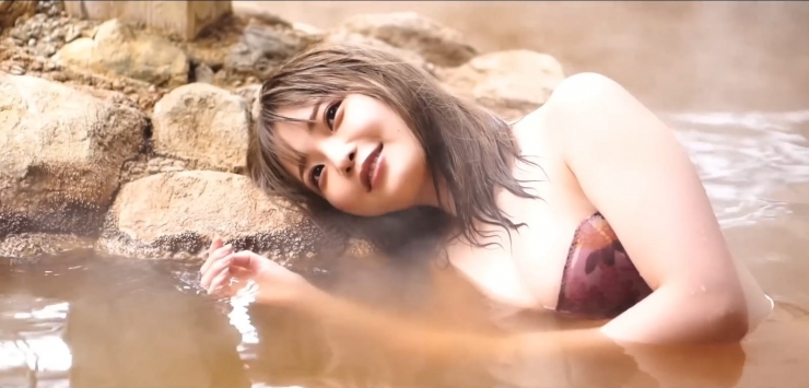 新谷姫加 大好きな温泉水着グラビアを楽しむ姫ちゃん027