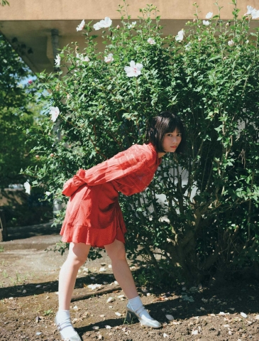 大久保桜子 ステップアップを遂げた 女優の新しい輝き 水着 ビキニ5