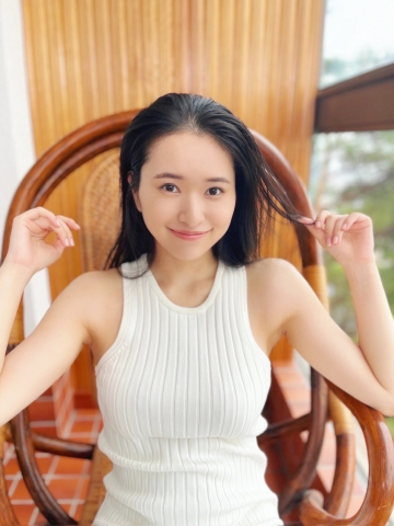 小南満佑子 朝ドラ『エール』にも出演の 正統派ミュージカル女優 水着 ビキニ7
