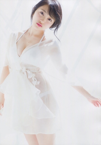 AKB48 向井地美音 話題のファースト写真集が重版決定!空の下でピュアな笑顔満開水着 ビキニ44
