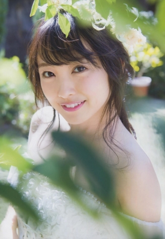 AKB48 向井地美音 話題のファースト写真集が重版決定!空の下でピュアな笑顔満開水着 ビキニ38