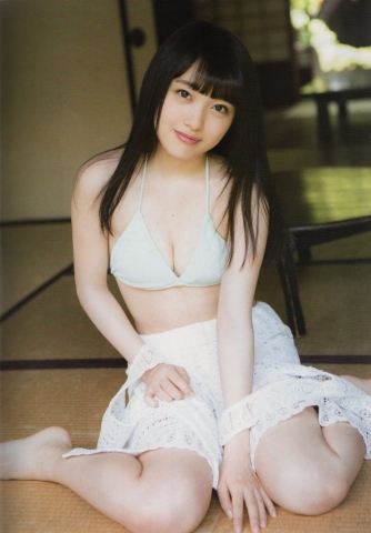 AKB48 向井地美音 話題のファースト写真集が重版決定!空の下でピュアな笑顔満開水着 ビキニ35