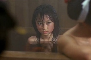 日本の昔の映画の「幼 女 全裸入浴シーン」、海外で30万再生される（動画あり）
