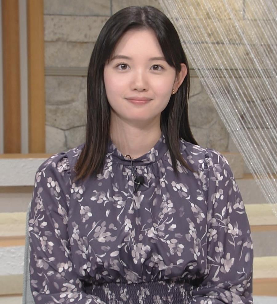 田中瞳アナ　ワンピースの乳袋キャプ・エロ画像６