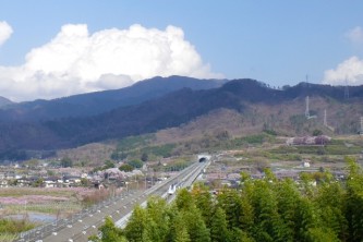 静岡県知事『リニアの新ルート作ってやったで。静岡の山奥通るより、松本経由の方が便利やろ』